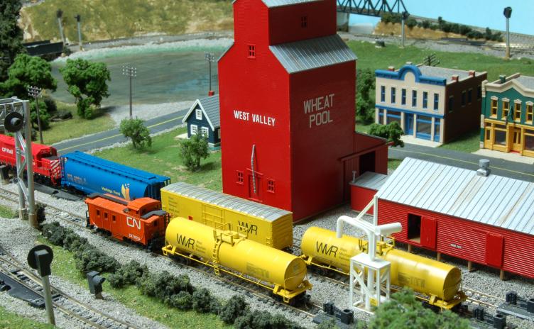 Follow the boxcar